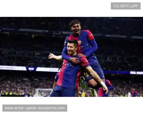 莱万与巴萨内部奖金风波再起，俱乐部尴尬应对