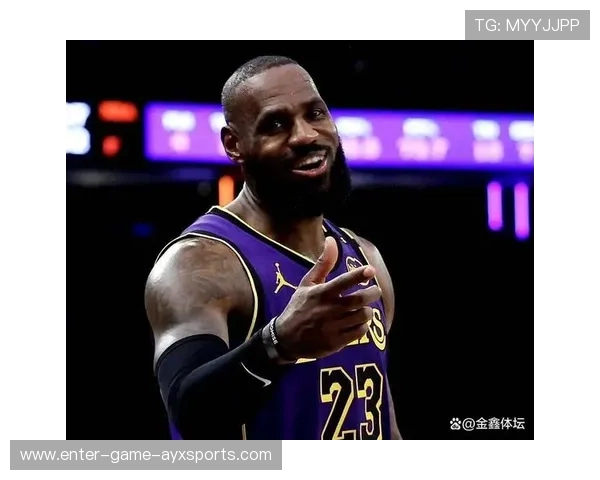 詹姆斯举办线上课堂教基本体能训练,全球报名踊跃 詹姆斯举办线上课堂教基本体能训练,全球报名踊跃