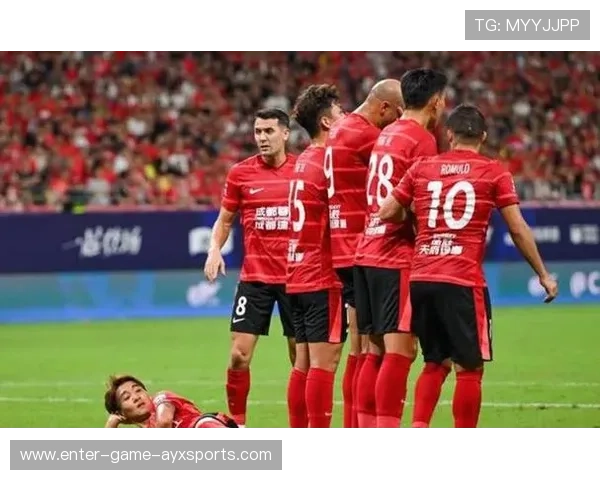 后防核心停赛三场，球队后防布置面临严峻考验