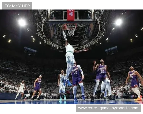 比永博篮下保护关键篮板,菲尼克斯转守为攻成功